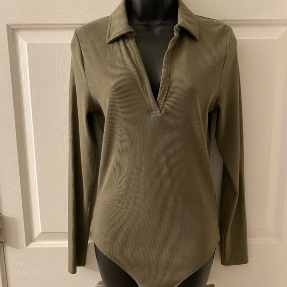 Abercrombie Bodysuit - Picture 1 of 11